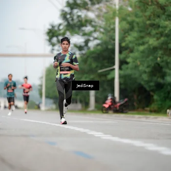 Runner Photo 6694544