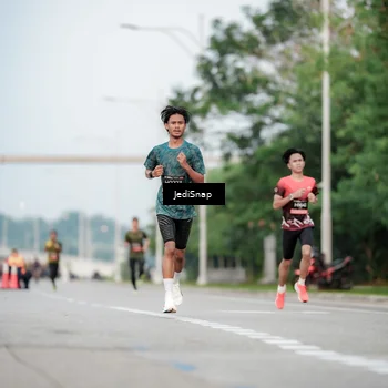 Runner Photo 6694633