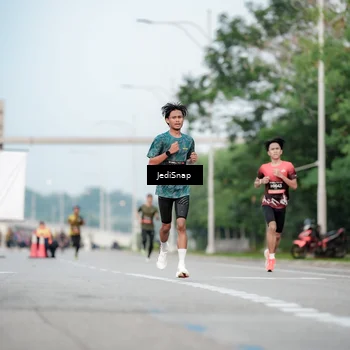 Runner Photo 6694648