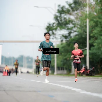 Runner Photo 6694652