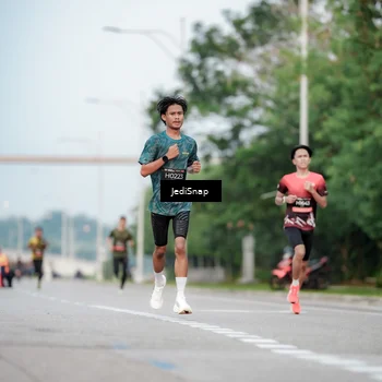 Runner Photo 6694687