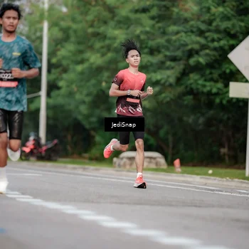 Runner Photo 6694776