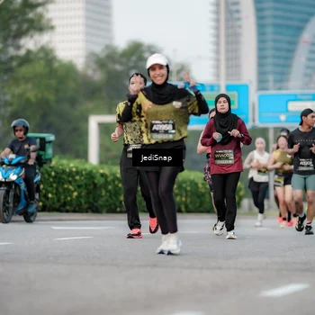 Runner Photo 6695022