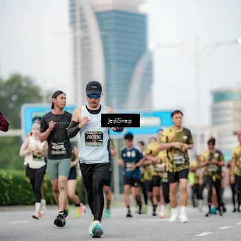 Runner Photo 6695130
