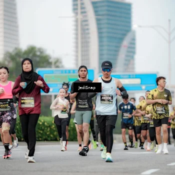 Runner Photo 6695135