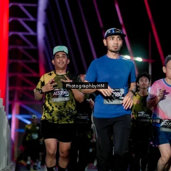 Runner Photo 6695203