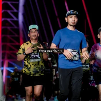 Runner Photo 6695205