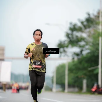 Runner Photo 6695372