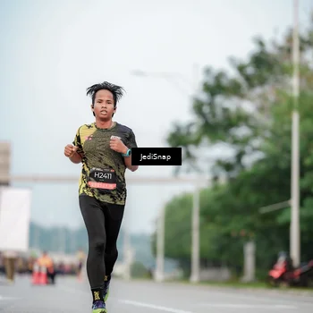 Runner Photo 6695383