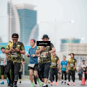 Runner Photo 6695598