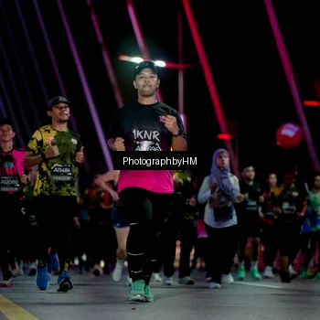 Runner Photo 6695669