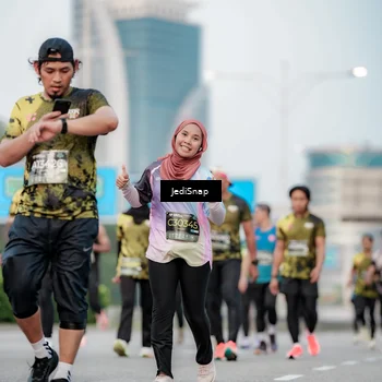 Runner Photo 6695703