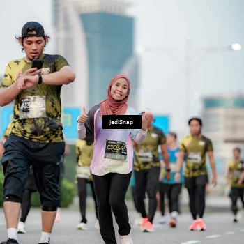 Runner Photo 6695717