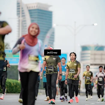 Runner Photo 6695737