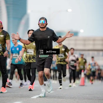 Runner Photo 6695863