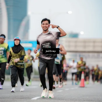 Runner Photo 6695917