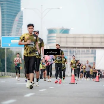 Runner Photo 6696052