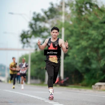 Runner Photo 6696150