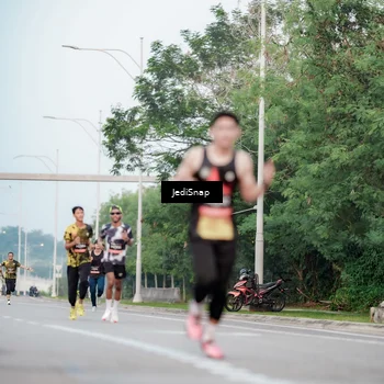 Runner Photo 6696157