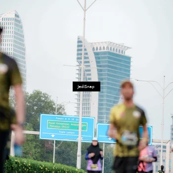 Runner Photo 6696210