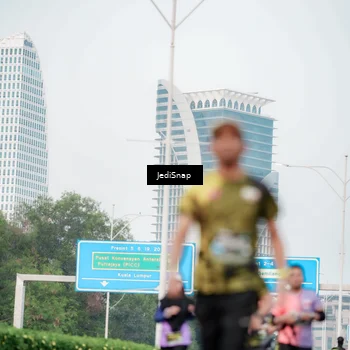 Runner Photo 6696216
