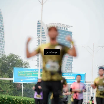 Runner Photo 6696248
