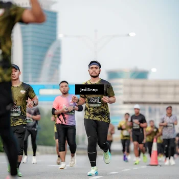 Runner Photo 6696273