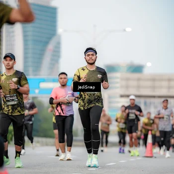 Runner Photo 6696284