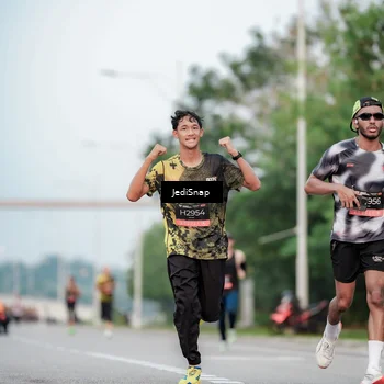 Runner Photo 6696299