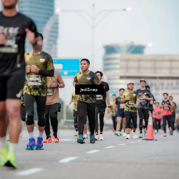 Runner Photo 6696457