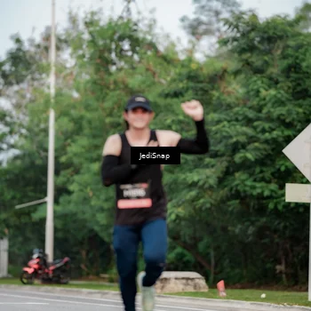Runner Photo 6696475