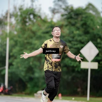 Runner Photo 6696540
