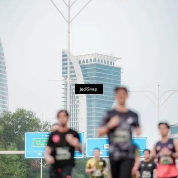 Runner Photo 6696601