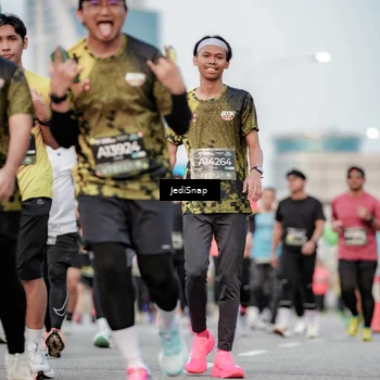 Runner Photo 6698675
