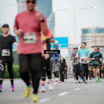 Runner Photo 6698794
