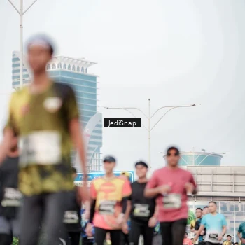 Runner Photo 6698801