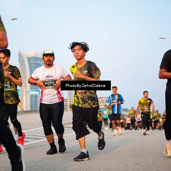 Runner Photo 6698823