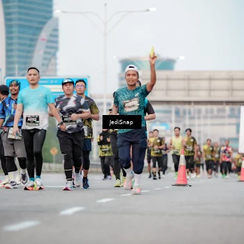 Runner Photo 6698926