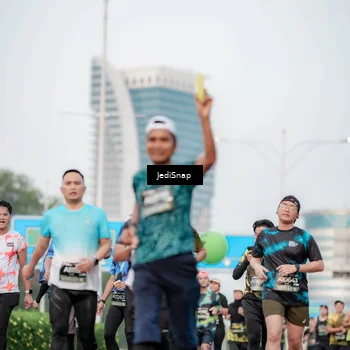 Runner Photo 6698945
