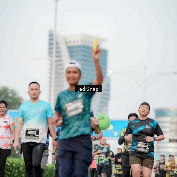 Runner Photo 6698972