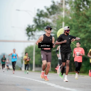 Runner Photo 6699230