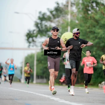 Runner Photo 6699247