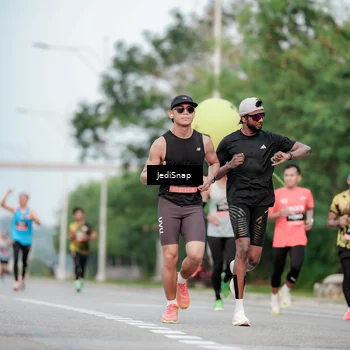 Runner Photo 6699269