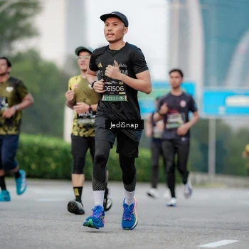 Runner Photo 6699301