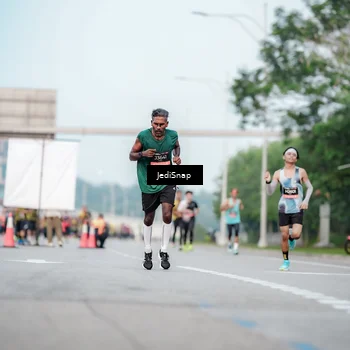 Runner Photo 6699433