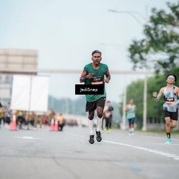 Runner Photo 6699474