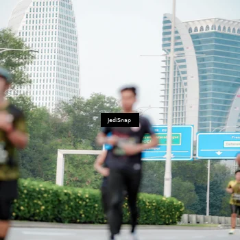 Runner Photo 6699498