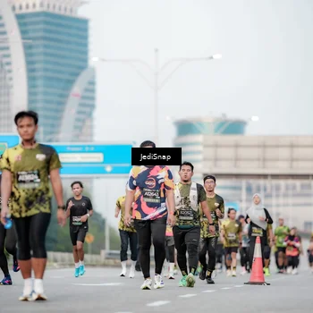Runner Photo 6699676