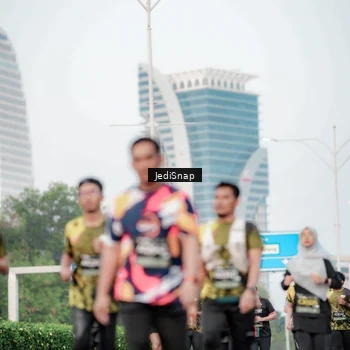 Runner Photo 6699880