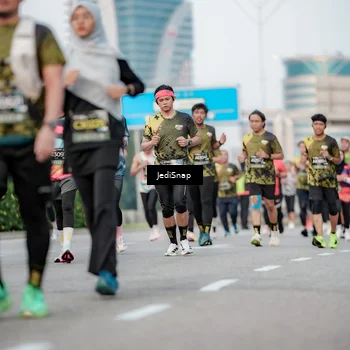 Runner Photo 6699893